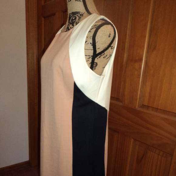 Dress - Picture 3 of 6